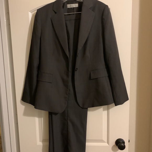 Tahari Pantsuit- Brown - Picture 3 of 5